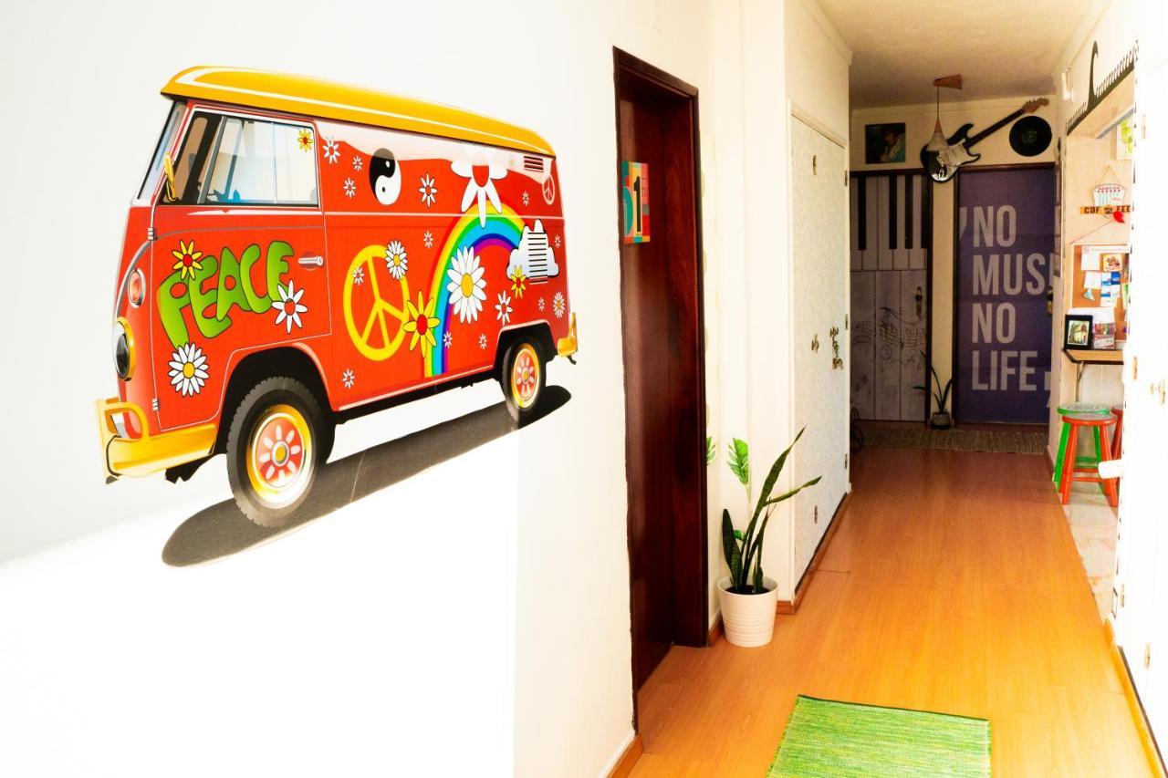 Paz & Amor Guest House - Peace & Love Nazaré Exteriör bild
