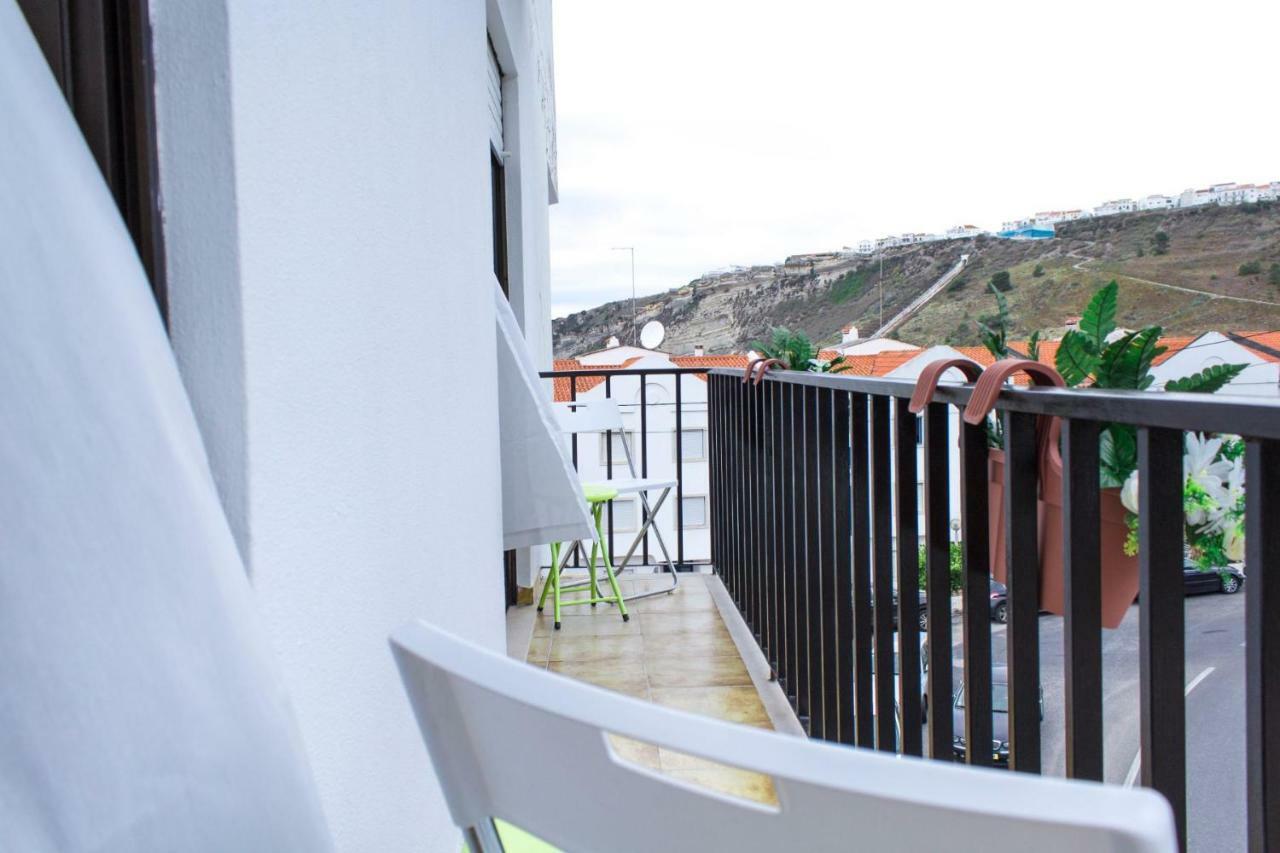 Paz & Amor Guest House - Peace & Love Nazaré Exteriör bild