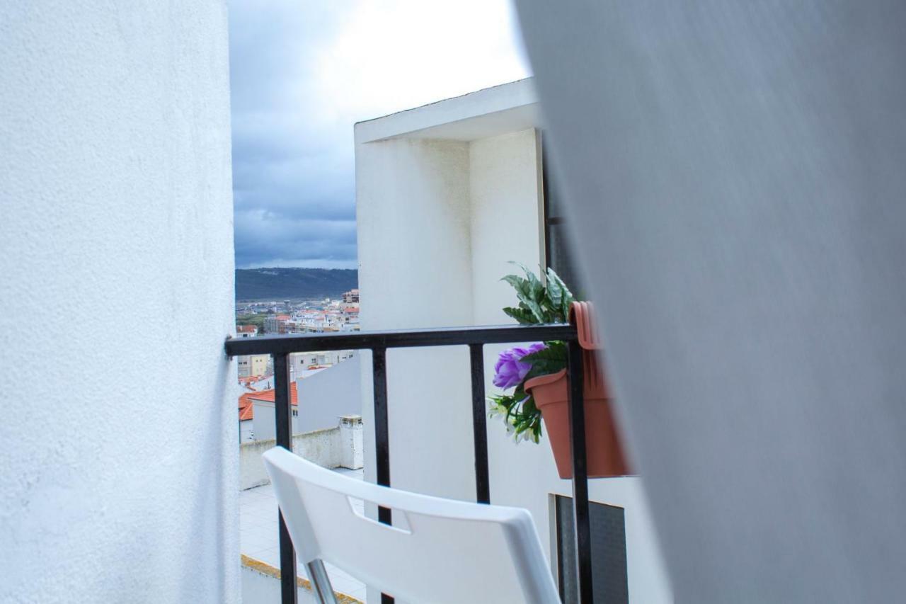 Paz & Amor Guest House - Peace & Love Nazaré Exteriör bild